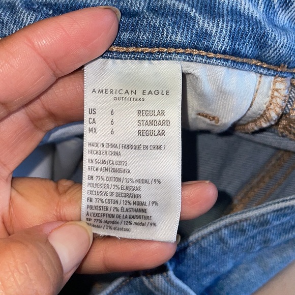 American Eagle Distressed Mom Jeans - Picture 7 of 7